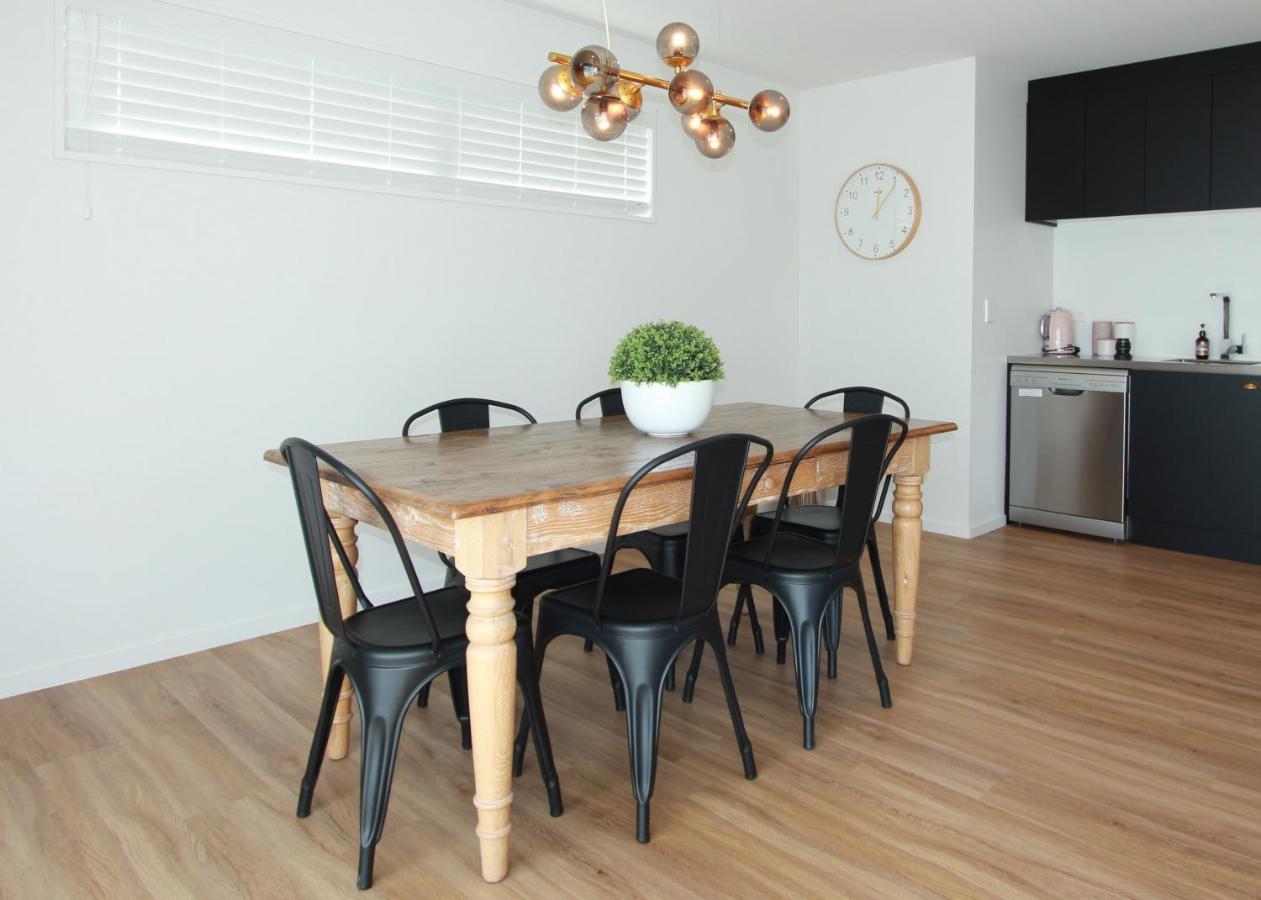 Villa 3 - Sunny Brand New House à Wanaka Extérieur photo